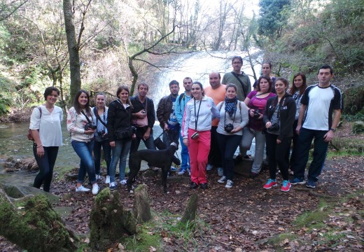 Unha quincena de rapaces e rapazas participaron nun curso teórico-práctico de iniciación á fotografía do Concello de Lousame