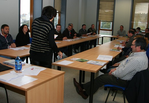 Curso de prevención de riscos laborais no sector agrogandeiro impartido no Concello de Ordes