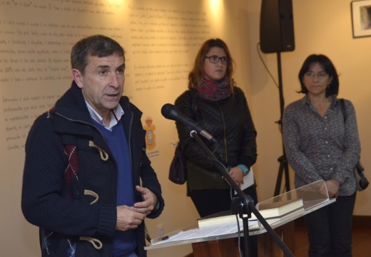 Alumnos de fotografía do IES Virxe do Mar exhiben no Lustres Rivas unha exposición na que se reflicte a súa visión da xuventude