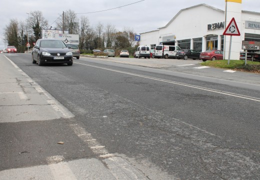 Fomento compromete co alcalde de Oroso a reparación dos viais de servizo da N-550 ao seu paso polo municipio