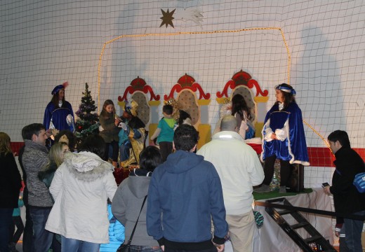 Uns cincocentos veciños e veciñas participaron no Festival de Reis do Concello de Lousame