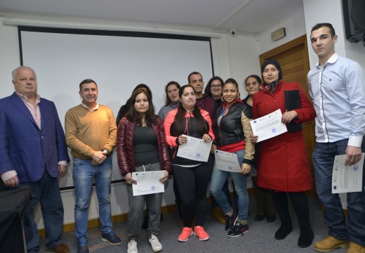 Quince persoas participaron nun curso de coidador e acompañante de bus escolar