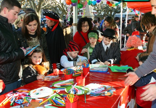 A Tarde de Entroidada inunda de cor e diversión a Alameda de Ordes