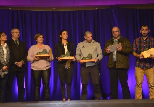 Os nadadores María Vilas e Manuel Davila, gañadores absolutos da décima edición da Gala do Deporte de Riveira