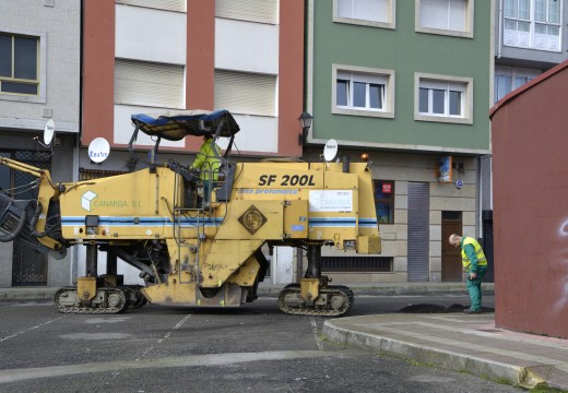 Pavimentación das rúas e prazas situadas no entorno do Auditorio de Riveira