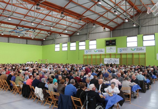 A Festa dos Maiores de Oroso reuniu a máis de seiscentos veciños e veciñas