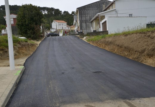 Aperturada a nova vía que une Martín con Fontán e o paseo marítimo do Youro