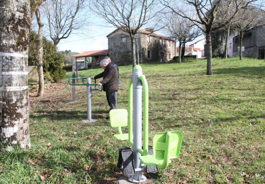 O Concello de Oroso instala parques biosaudables nas parroquias de Gándara, Marzoa, Os Ánxeles e Vilarromariz