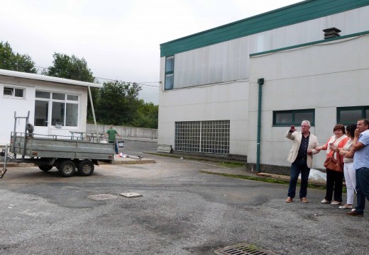 O Delegado Territorial de Educación, Indalecio Cabana, visita as obras do CPI Cernadas de Castro nas que se investiron preto de 30.000 €