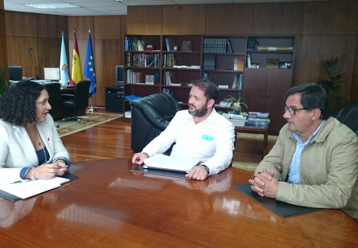 Belén do Campo recibe ao alcalde de Ponteceso, Lois García, para avanzar na colaboración entre a Xunta e o Concello