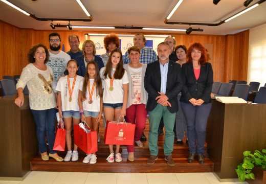 Cambre  homenaxea ás ximnastas cambresas do club Tempo