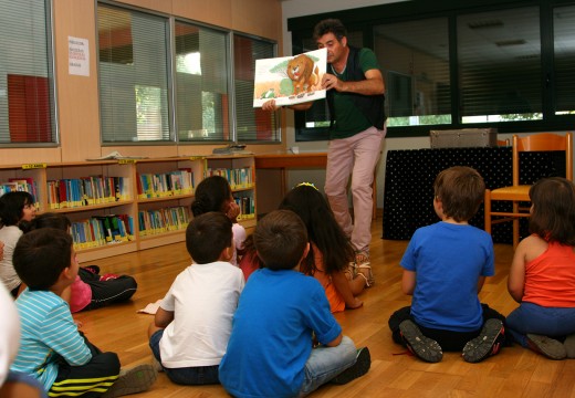 ‘Conto contigo’ inaugura unha nova tempada das Tardes de contos e lendas na biblioteca municipal de Ordes