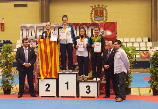 A ordense Ainhoa Ramos Manteiga, nova campioa nacional junior de Taekwondo