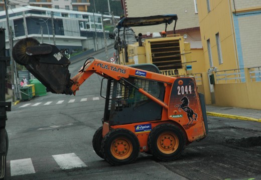 O concello pavimenta un tramo da rúa Cubeliños preto da Escola Infantil