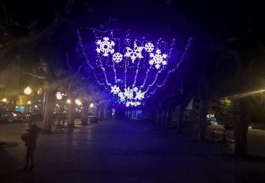 Ordes prende o seu sistema de iluminación de Nadal