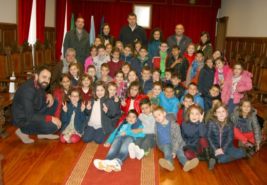 Xornada de visitas no Concello de Ordes co gallo do 37º aniversario da Constitución Española