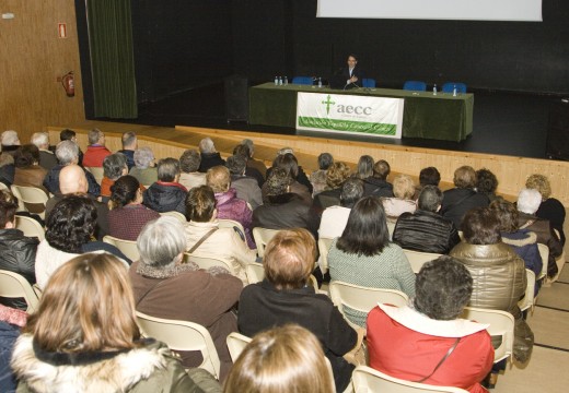 Charla informativa ‘Acompañando ás persoas con cancro’