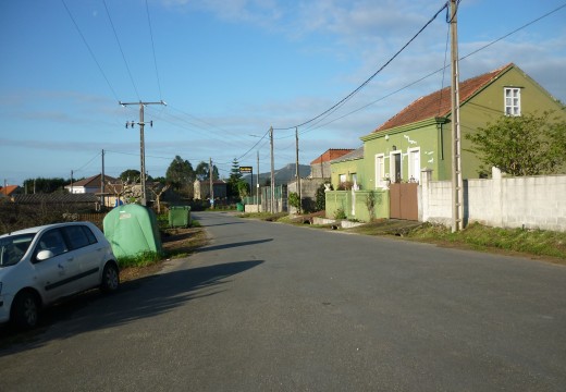 O concello acometerá a mellora do firme do vial de 825 metros de longo que une os lugares de Lixó e Os Muíños en Oleiros