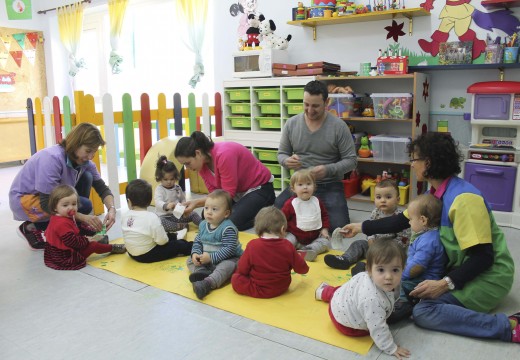 Trinta familias participaron nas XII Xornadas de Portas Abertas da escola infantil municipal de Brión