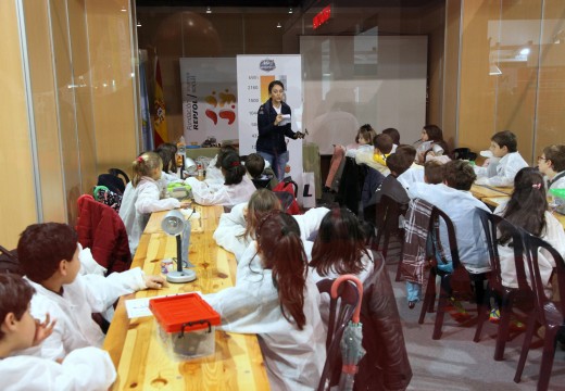 Máis de 250 alumnos de primaria acudiron á Feira da Enerxía de Galicia para aprender sobre as distintas fontes enerxéticas e o seu uso eficiente