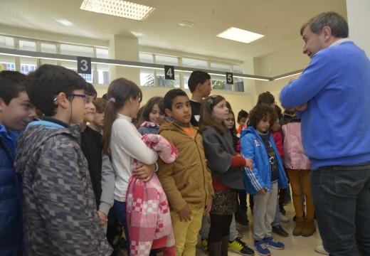 30 nenos do colexio de Artes coñeceron hoxe diversas instalacións municipais