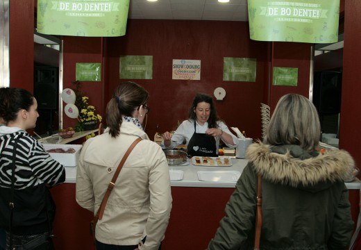 A Praza de Abastos de Ordes acolle un showcooking como parte da campaña ‘Quere o teu mercado’