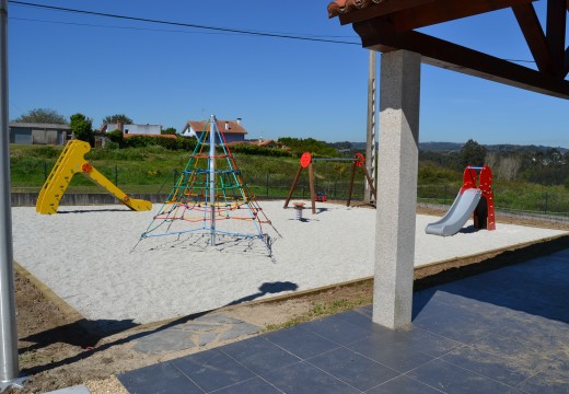 San Lourenzo xa ten novo parque infantil