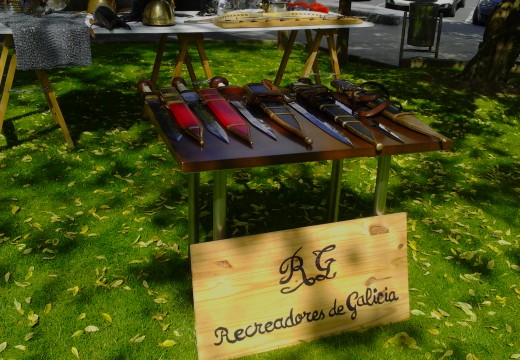 Exposición sobre diferente armamento e indumentaria romana a cargo da Asociación Histórico – Cultural e Deportiva de Recreadores de Galicia no Museo Xacemento Romano de Cambre