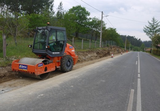 Avanzan as obras para a construcción da senda peonil entre Fonte Díaz e o empalme de Vilar, no Concello de Touro