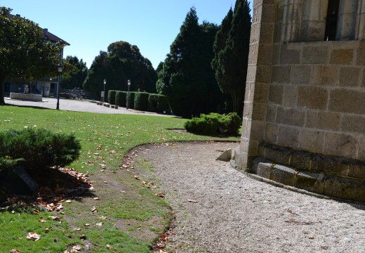 Cambre ilumina a Igrexa Románica de Santa María de Cambre