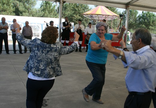 Santa Cruz de Montaos celebra o Rosario