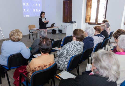 18 persoas participaron en San Sadurniño no obradoiro sobre saúde impartido pola Escola Galega de Saúde para a Cidadanía