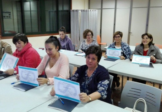 Oito veciños e veciñas de Frades obteñen o carné de manipulador de alimentos