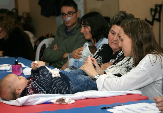 Alta participación no obradoiro de reflexoloxía para bebés