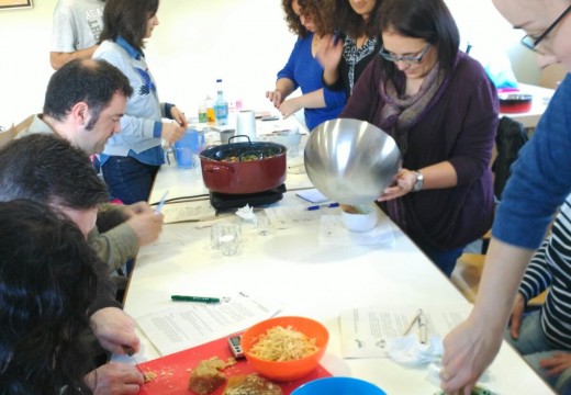 Clases de cestería e plantas medicinais en Frades e Oroso