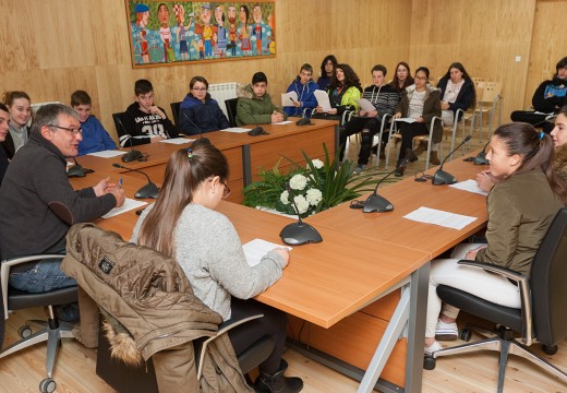 A mocidade de San Sadurniño leva a pleno as súas propostas para mellorar o territorio