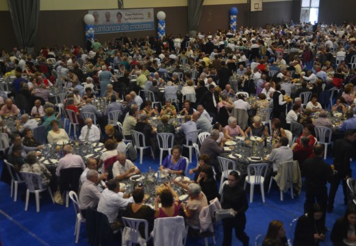 Un milleiro de persoas participaron no Encontro do Maior de Riveira 2016