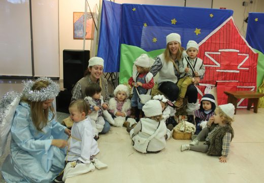 Máis de 150 veciños e veciñas ateigaron o centro cultural de Sigüeiro na representación do Belén Vivente da Gardería da Ulloa