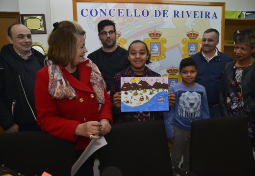 A estudante do colexio Galaxia Daniela Pena, gañadora do Concurso Escolar de Debuxos para Ilustrar o Cartel de Nadal