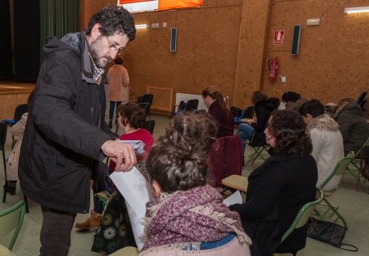 16 aspirantes participaron en San Sadurniño no primeiro exercicio do proceso selectivo de persoal administrativo