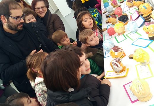 As “mulleres” da rapazada de Centieiras acompañan desde esta semana ás meigas de Carme Romero