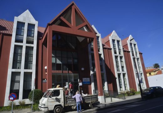 Iniciadas as obras para instalar un ascensor no Conservatorio de Riveira