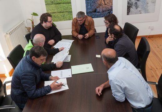 O Concello de San Sadurniño suscribe convenios con tres entidades deportivas do municipio por valor de 31.000 euros