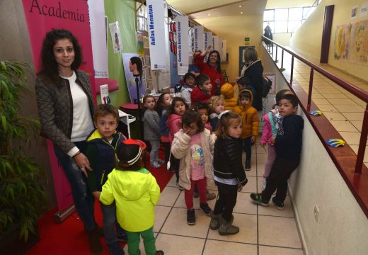 Novas e atractivas actividades na segunda xornada da Feira da Educación de Riveira