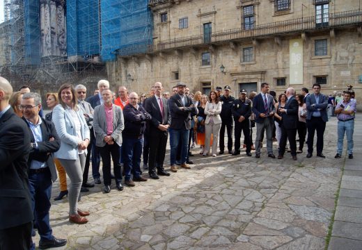 Martiño Noriega asistiu na praza do Obradoiro a un simulacro do programa “Acude e Axuda”