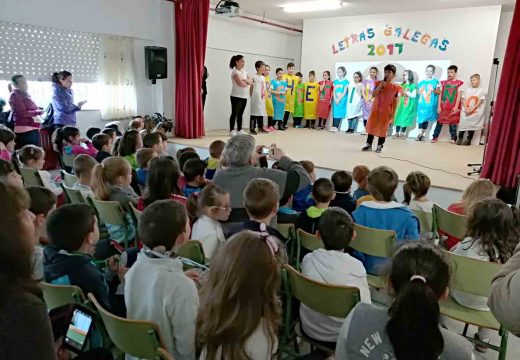 Música, deporte e narracións para conmemorar o Día das Letras Galegas no CEIP O Mesón do Vento