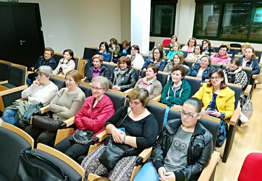 Charla sobre nutrición saudable a cargo da Mancomunidade de Ordes