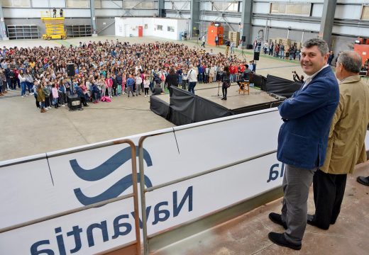 Ovidio Rodeiro asistiu á gravación do vídeo das Letras Galegas na que participaron máis de mil escolares de toda a provincia