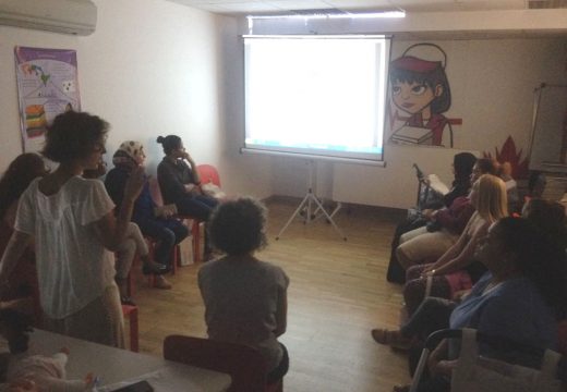 Curso sobre o coidado infantil para mulleres estranxeiras