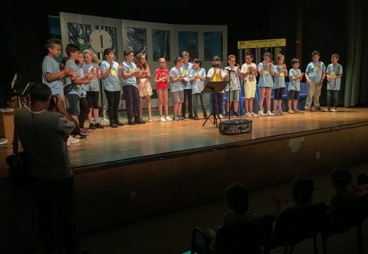 Bombiglobo estrea este sábado “De camiño á realidade” na Casa da Cultura de San Sadurniño